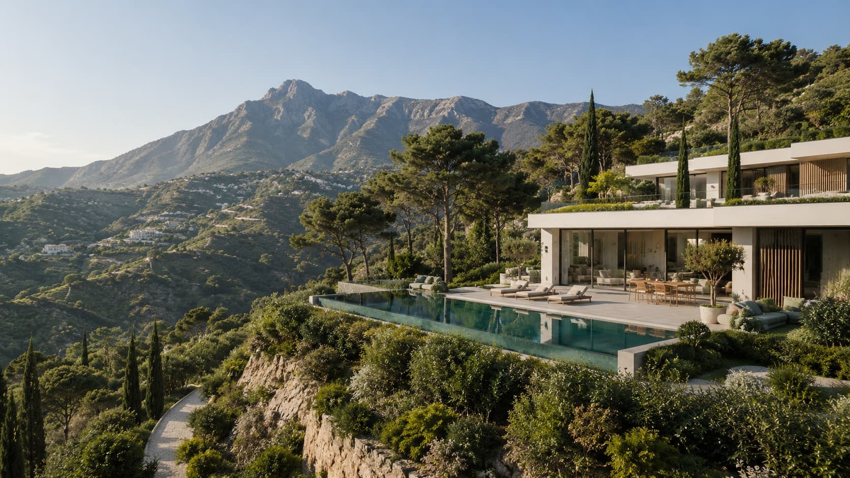 Contemporary Costa del Sol villa with sea views